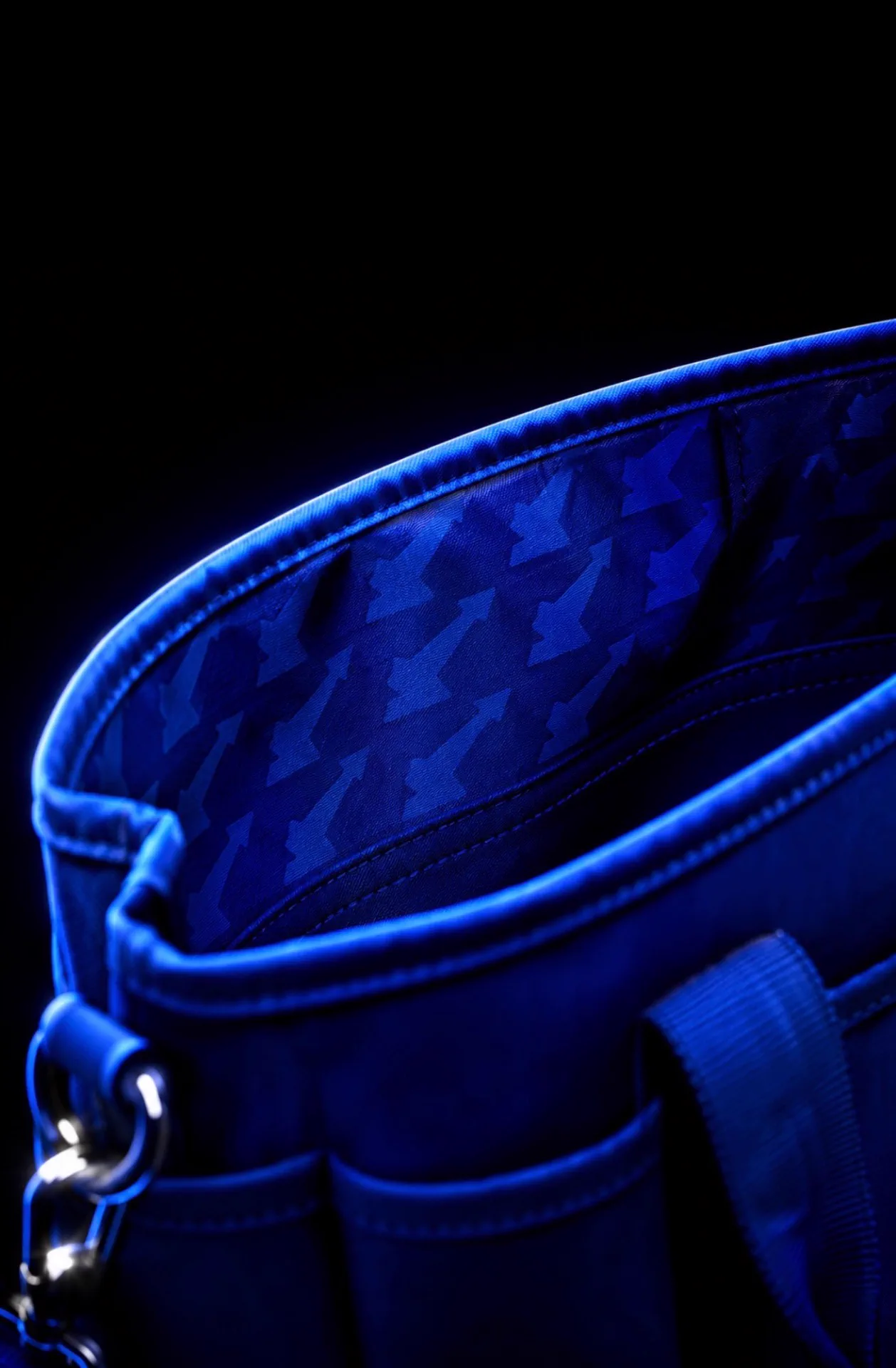 Case interior lining